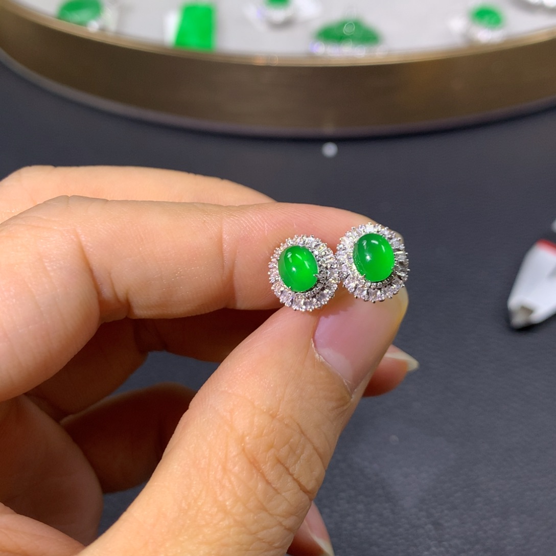 翡翠耳饰18K金镶嵌尼****o翡翠