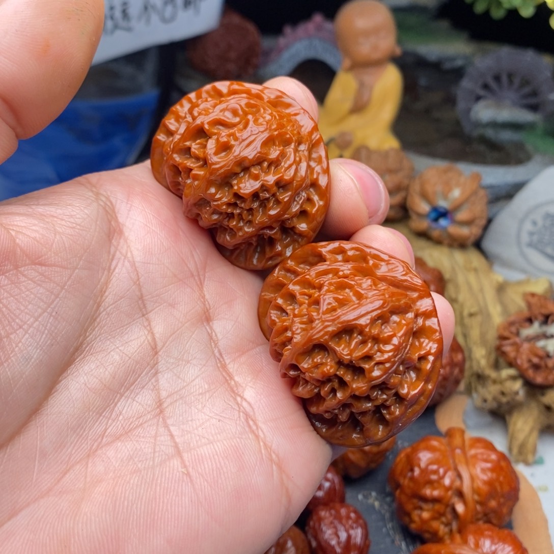 慕***⁶文玩核桃把件宫灯