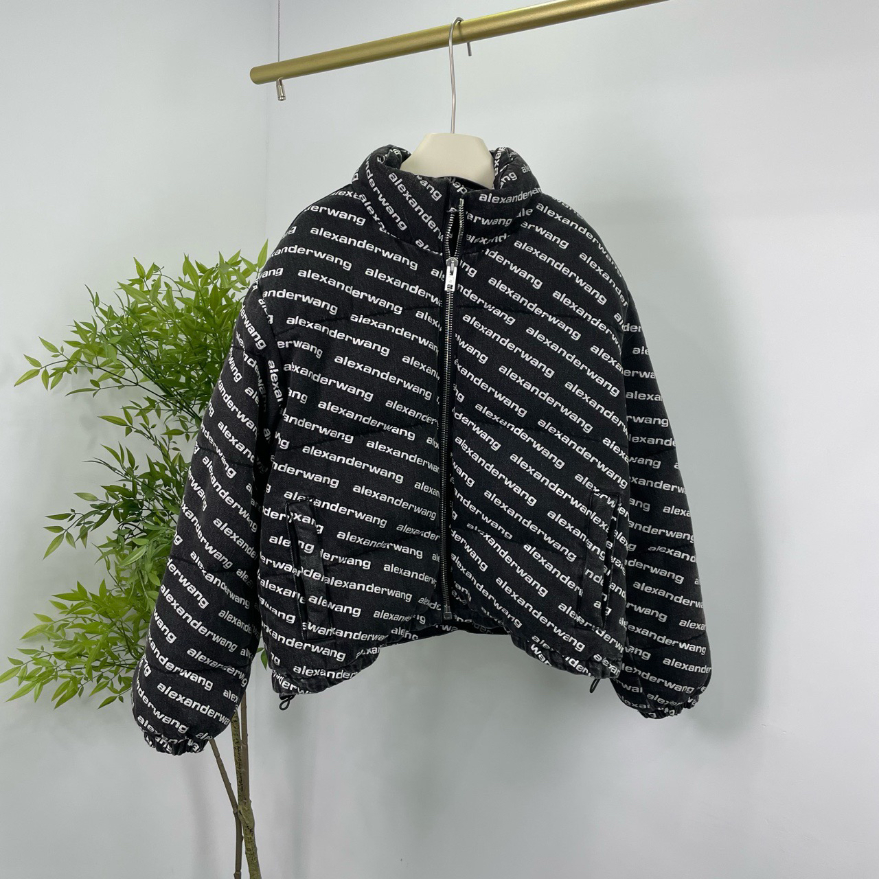 99新  Alexander Wang 亚历山大王 弹幕棉服 M码/99新/无配件