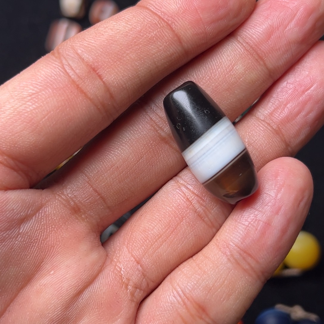 上***缘玛瑙/玉髓未镶嵌配饰