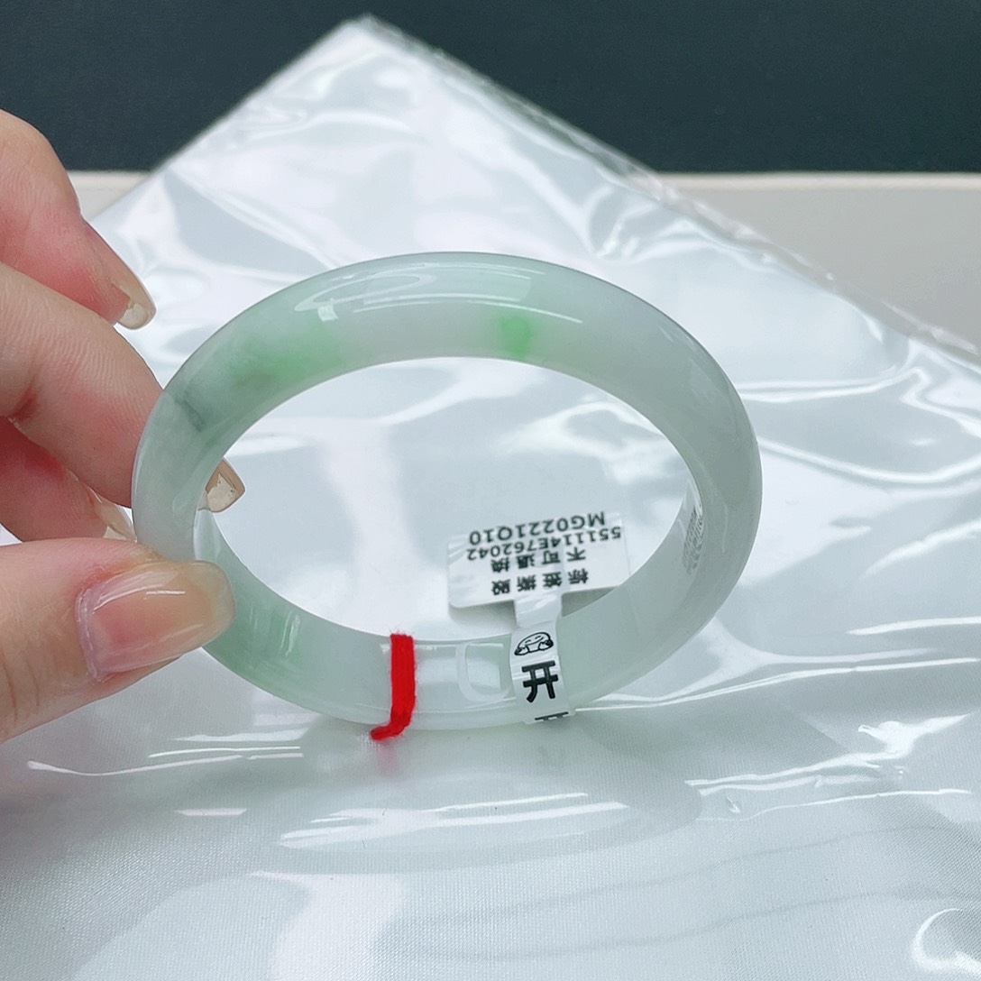 翡翠手镯未镶嵌正54.7