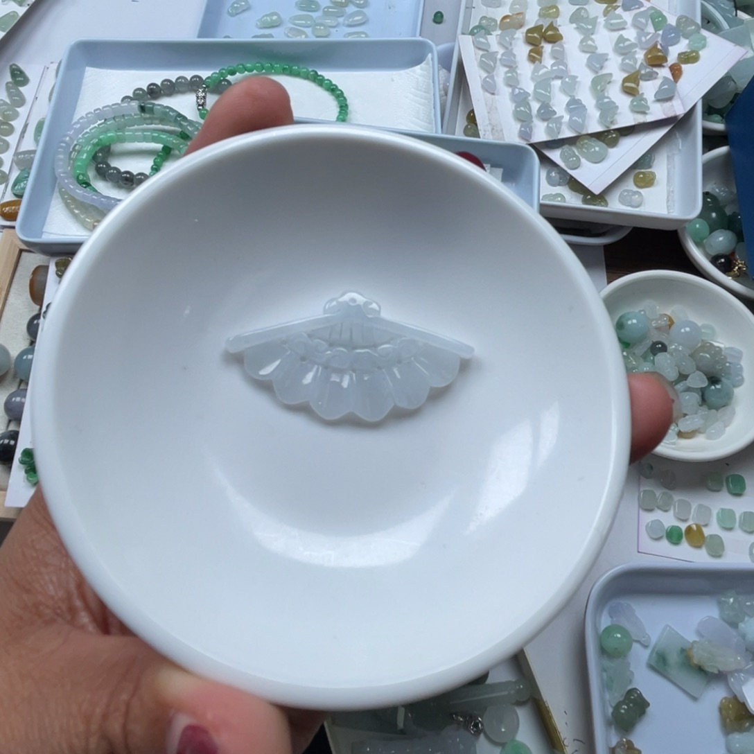 翡翠颈饰未镶嵌66666666