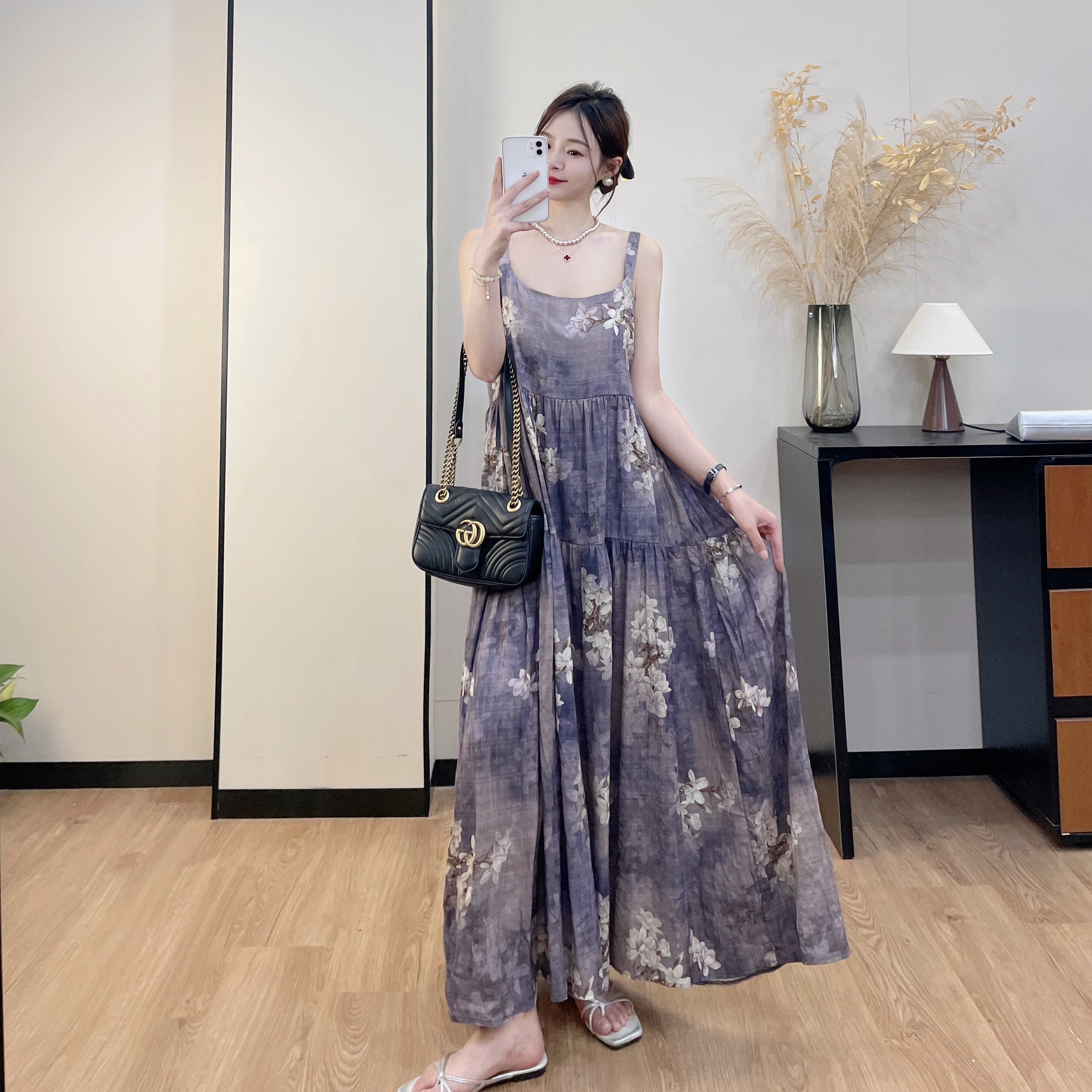 【丁香紫】碎花印花吊带连衣裙无袖宽松夏季透气显瘦复古a字大裙摆