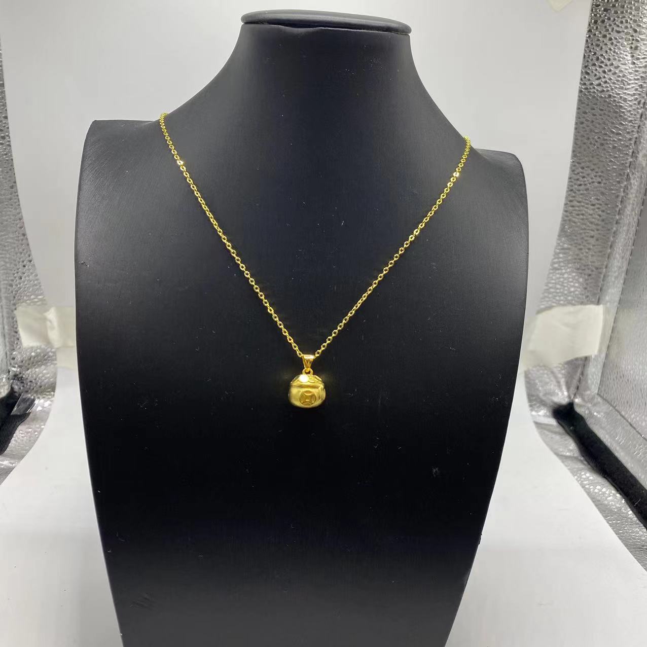 金色水贝贸易吊坠C32
