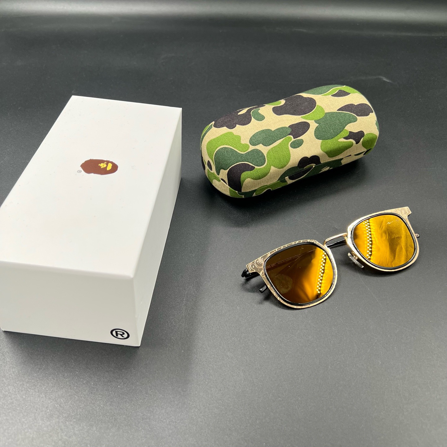 未使用 maje 楠1130 BAPE 金色雕刻花纹太阳镜 均码/05515
