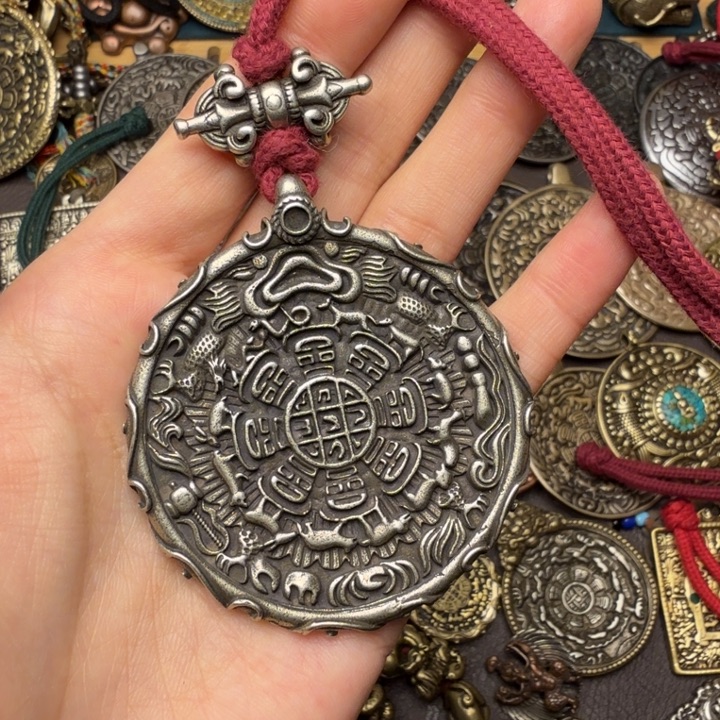 藏传文玩九宫如图