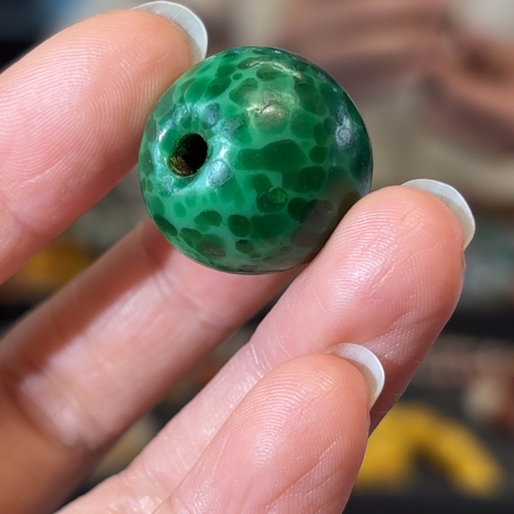 琉璃颈饰琉璃单珠