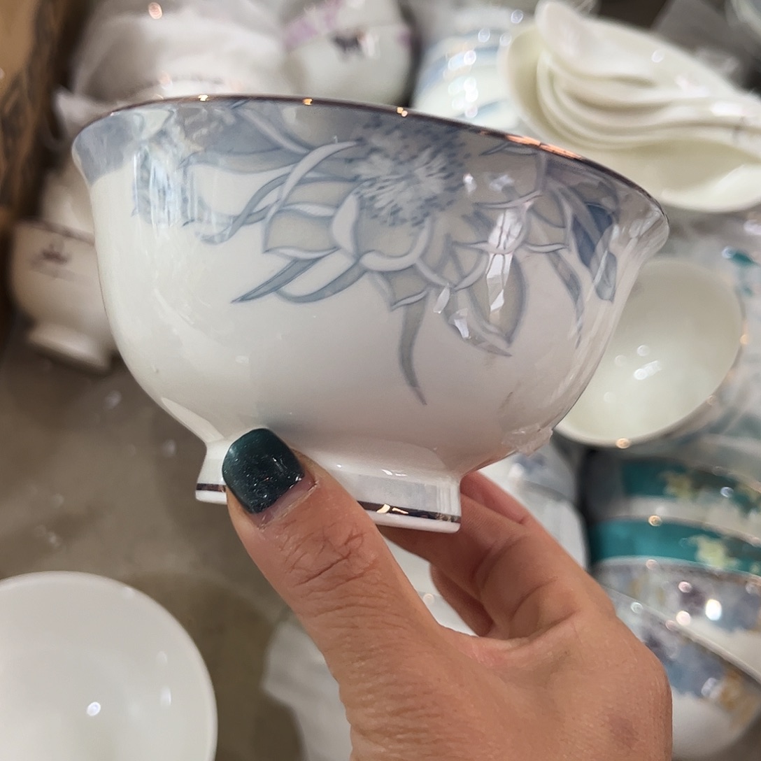 瓷片蓝莲花高脚碗十微瑕4.5寸