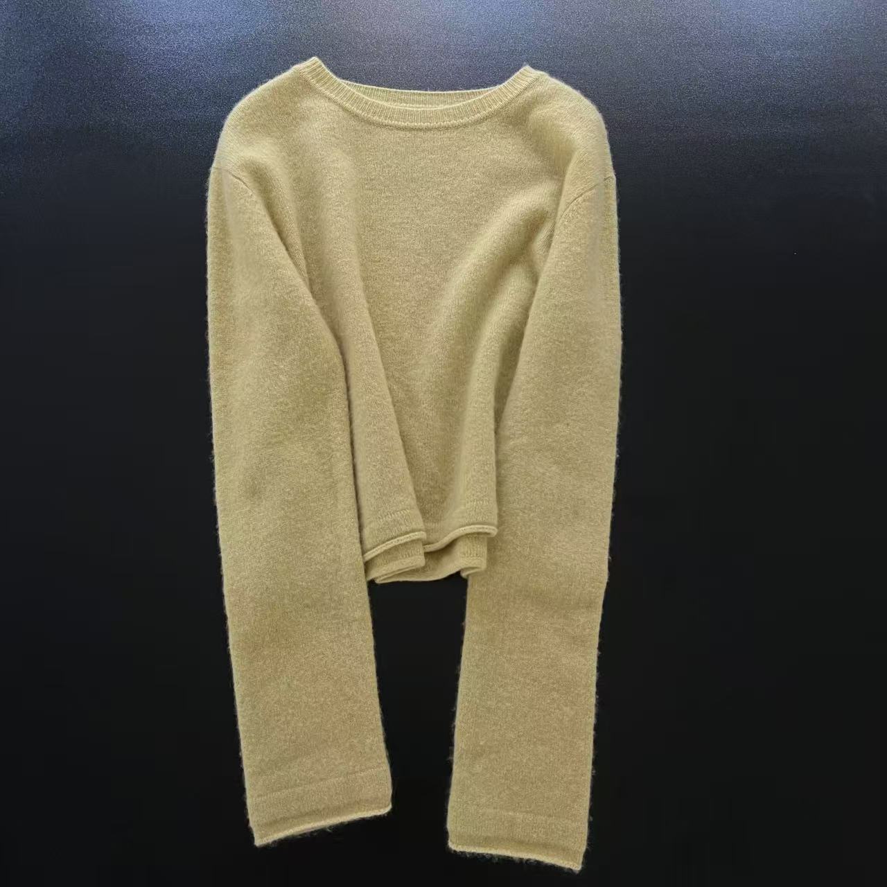 慵懒风纯色针织圆领针织毛衣