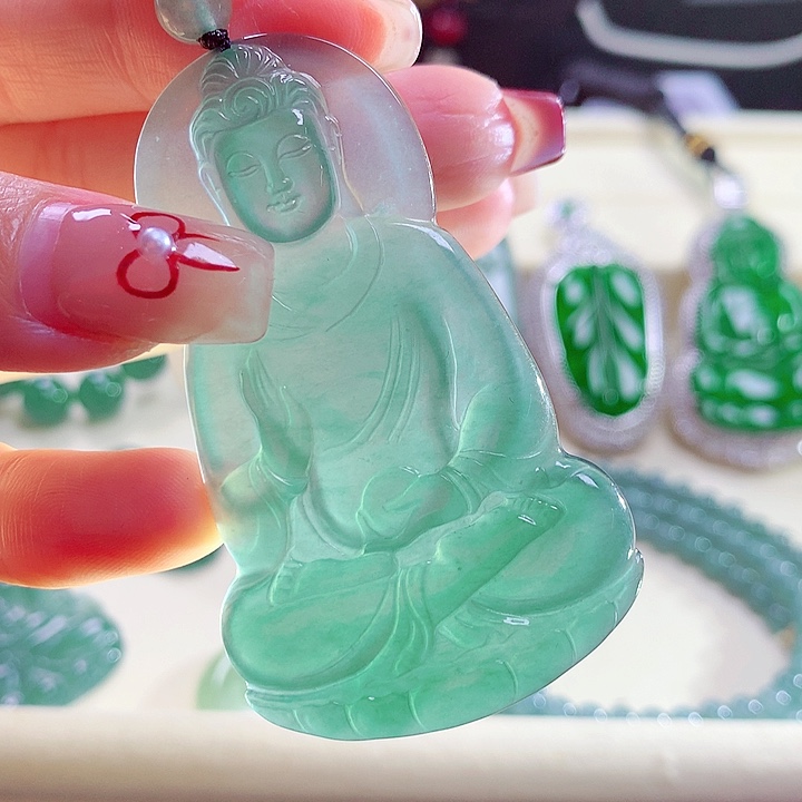 翡翠颈饰未镶嵌天然