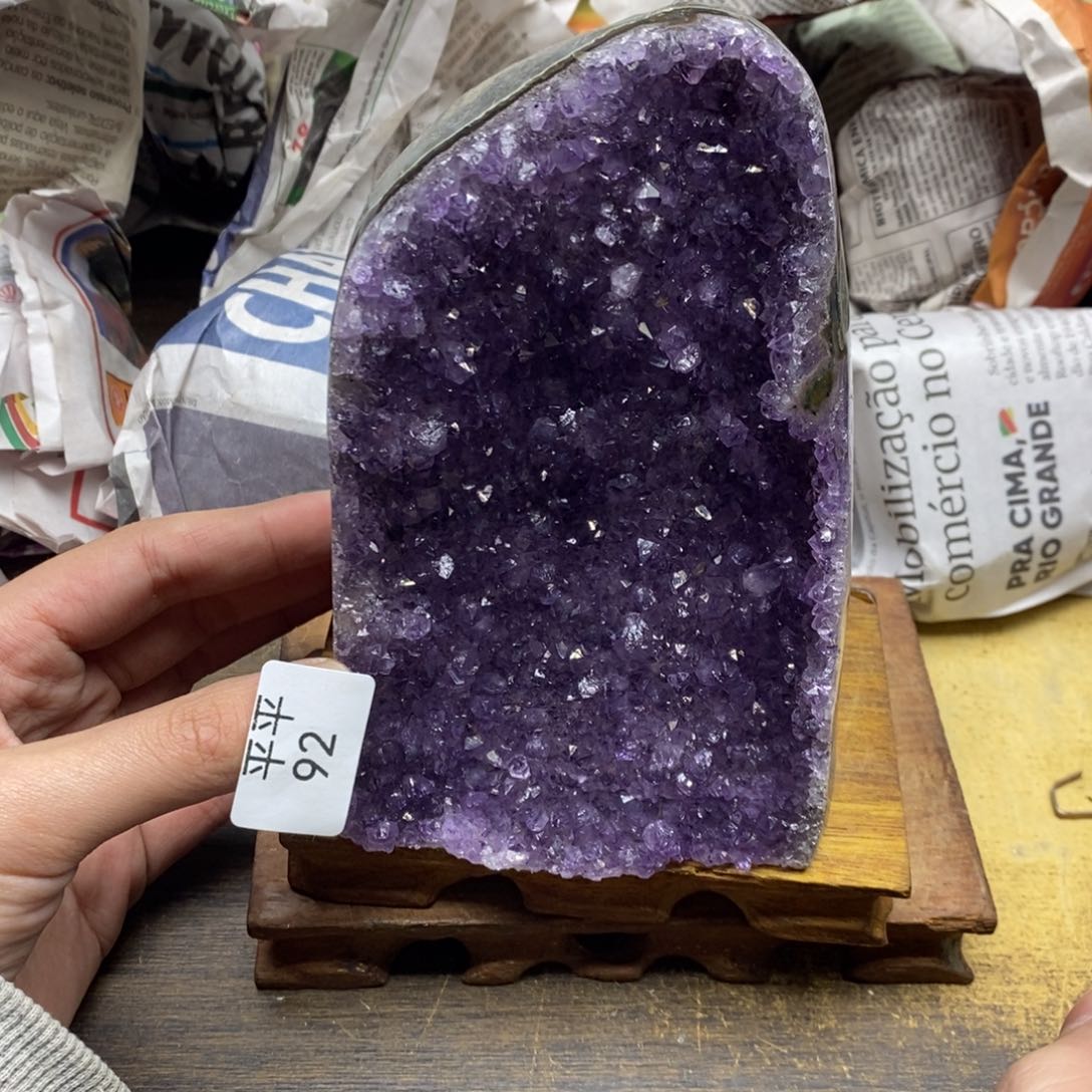 紫晶乌拉圭未镶嵌