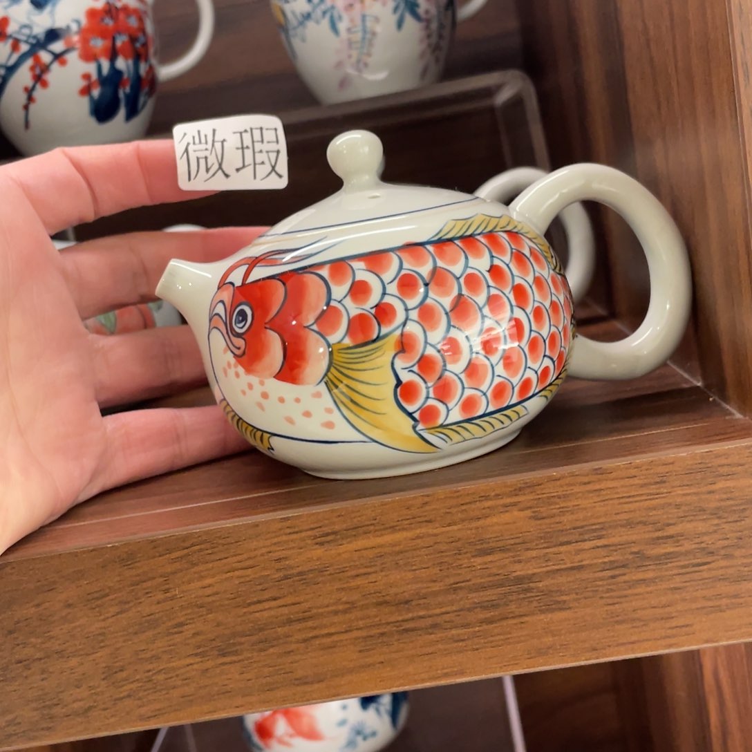 釉下手绘茶具微瑕