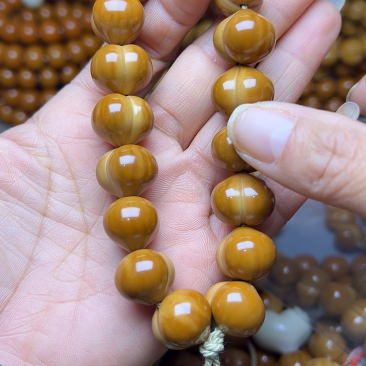 吊坠橄榄核聚宝盆