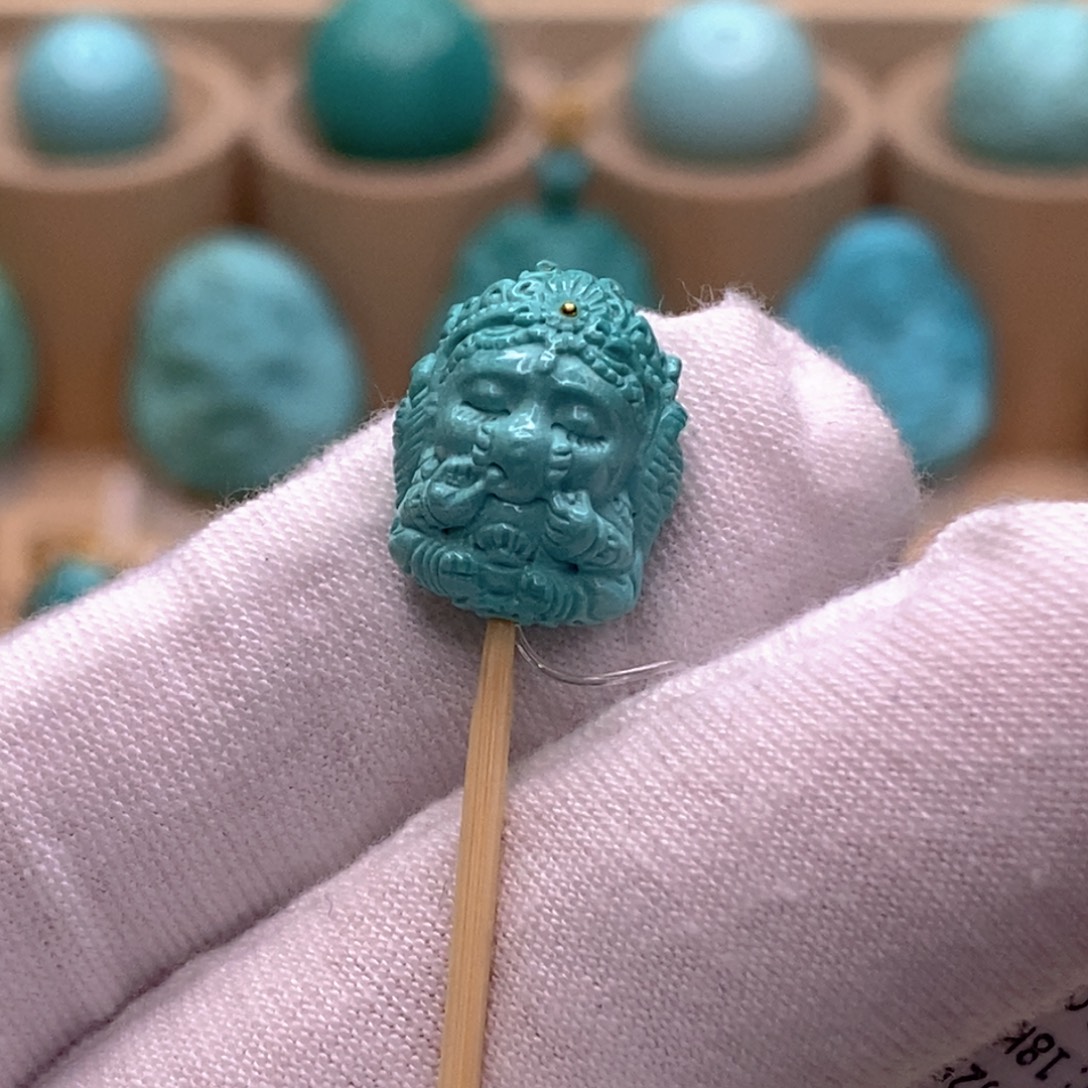 绿松石未镶嵌珠宝奇石