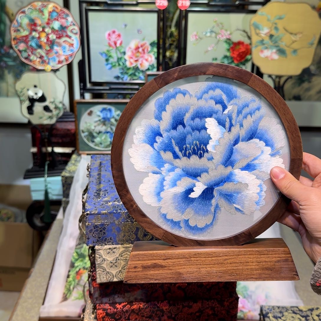 刺绣刺绣工艺精湛