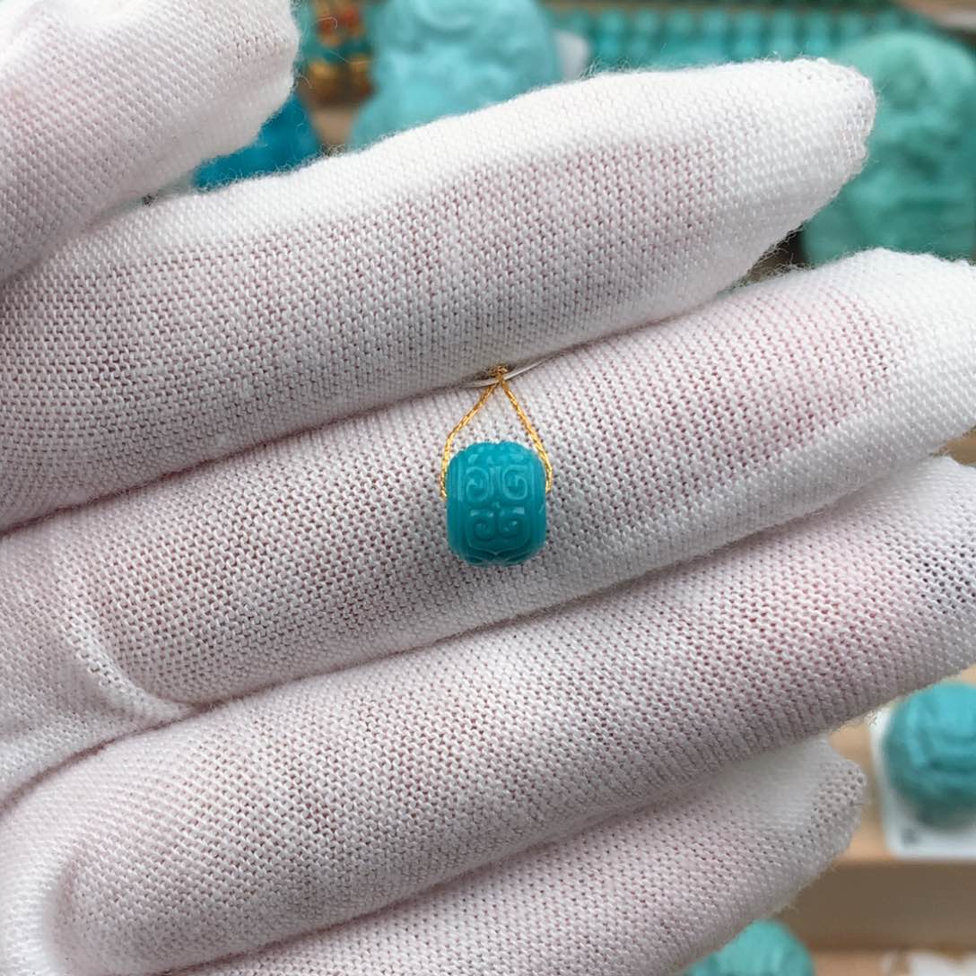 绿松石配饰未镶嵌8.3*6.8