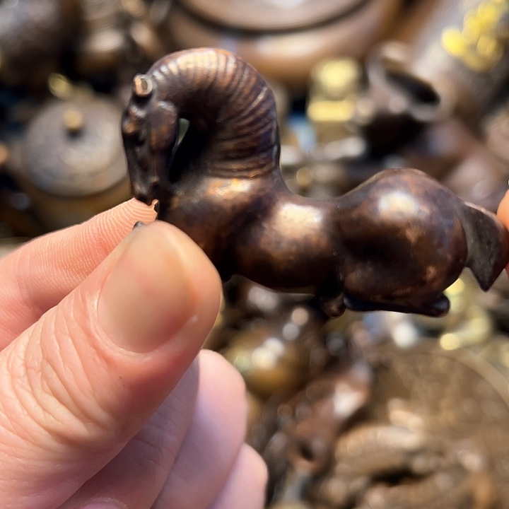 铜器摆件老王直播间