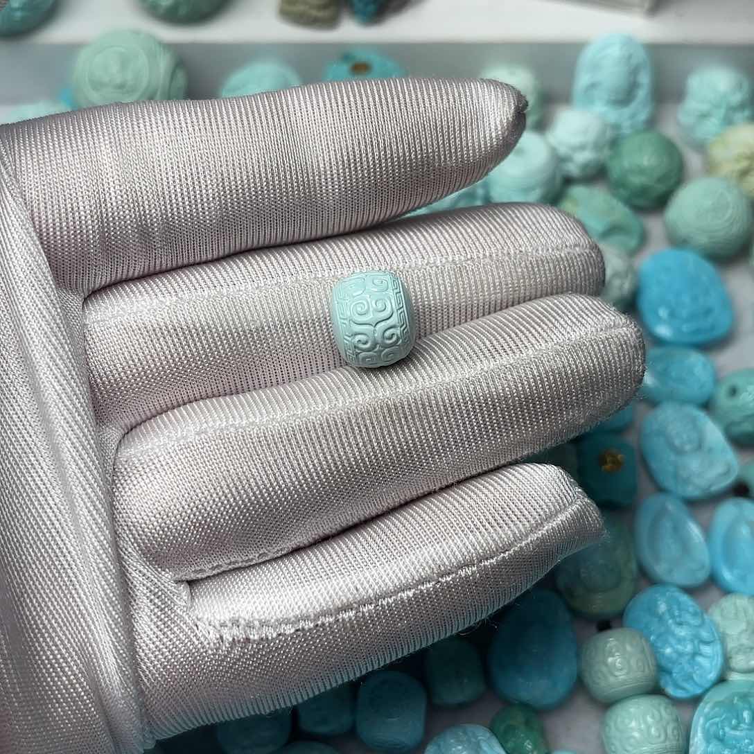 绿松石雕刻件未镶嵌