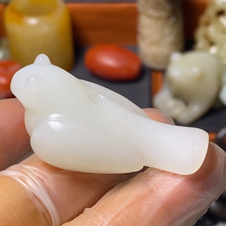 随***)和田玉未镶嵌颈饰