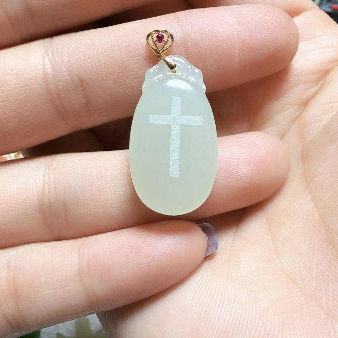 和田玉颈饰18K金镶嵌