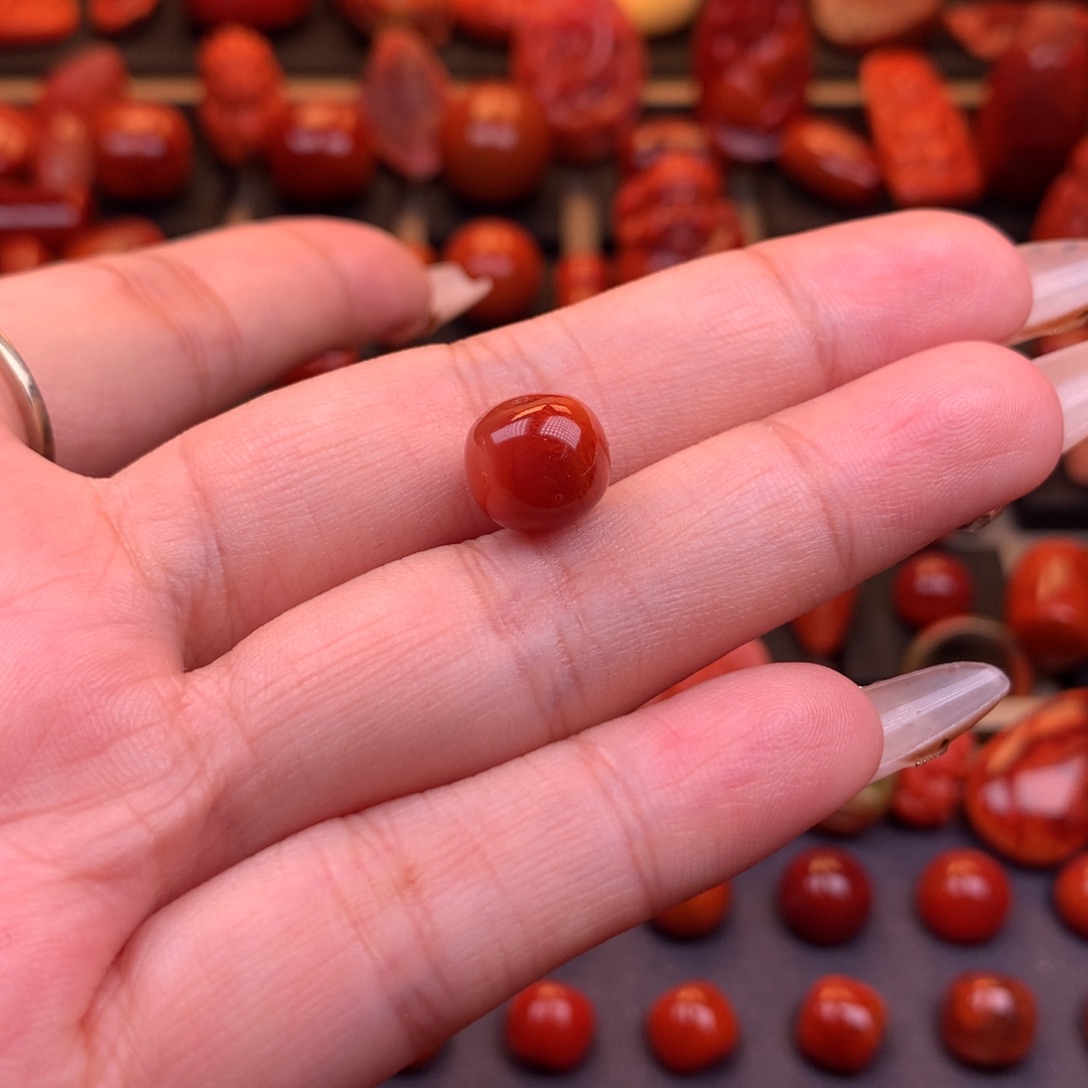 洛***珂南红玛瑙未镶嵌川料原矿老型单珠10mm