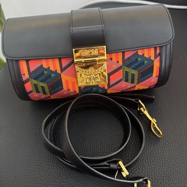 99新 MCM 大麦中古/mcm彩色丹宁巴比龙/斜挎包