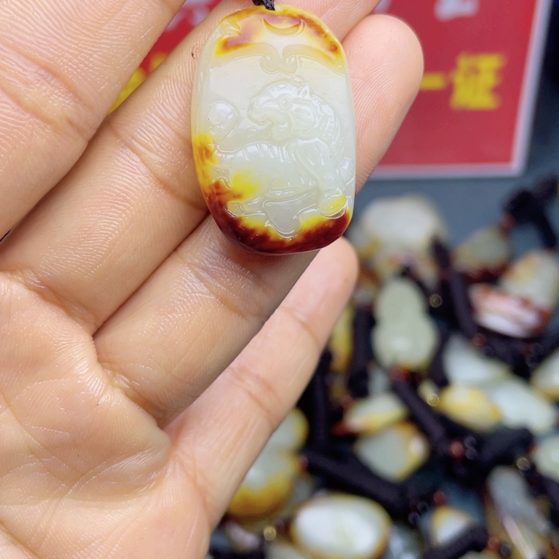 和田玉颈饰未镶嵌