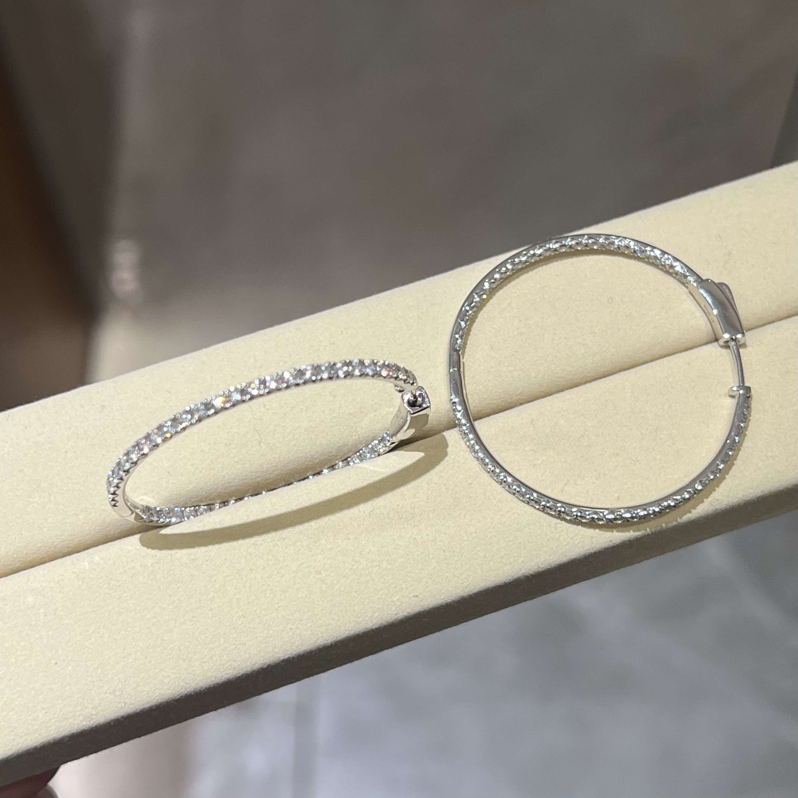 18k金钻石大耳圈耳扣百搭欧美简约直径38mm