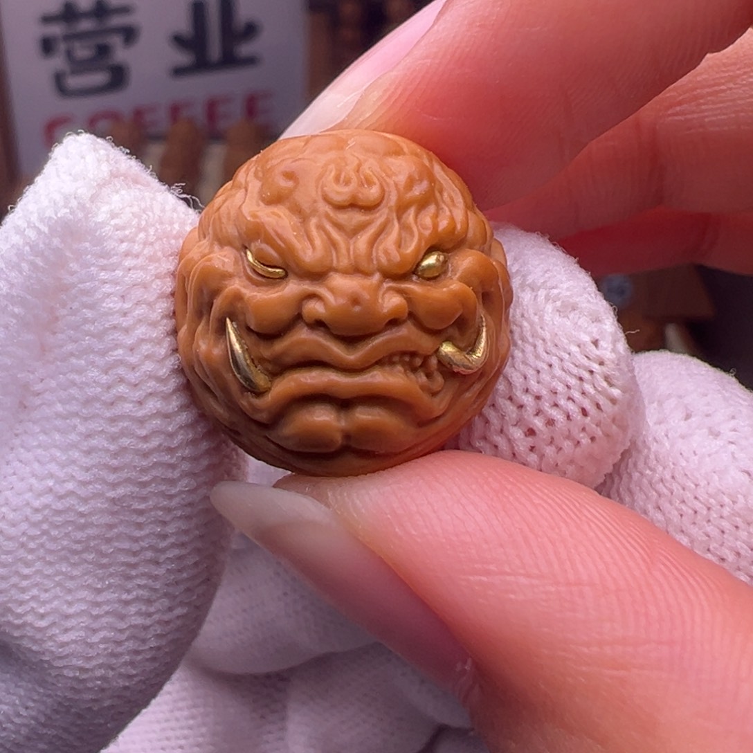 猴头核桃把件镶嵌款獠牙恶僧18左右尺寸全品有正常封口线