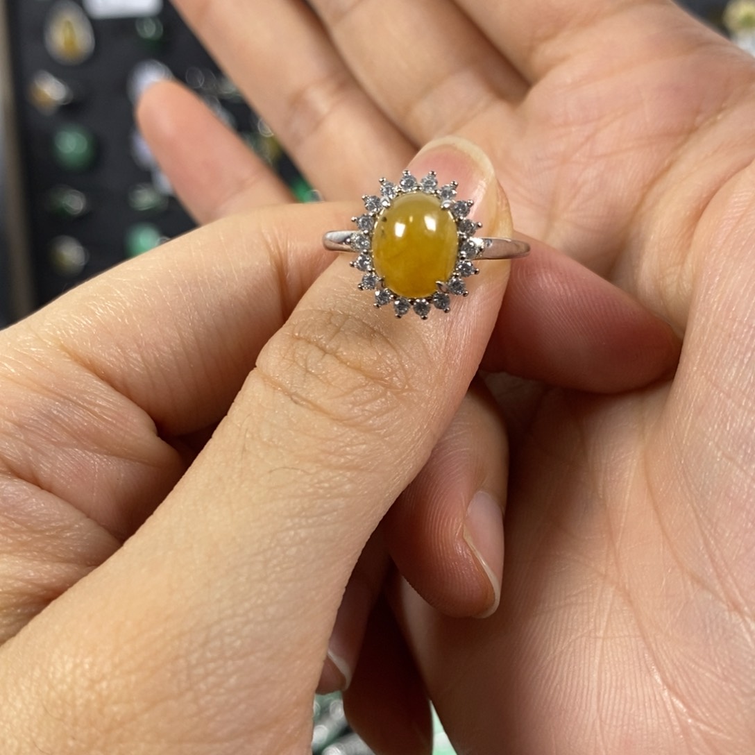 颈饰未镶嵌翡翠小*