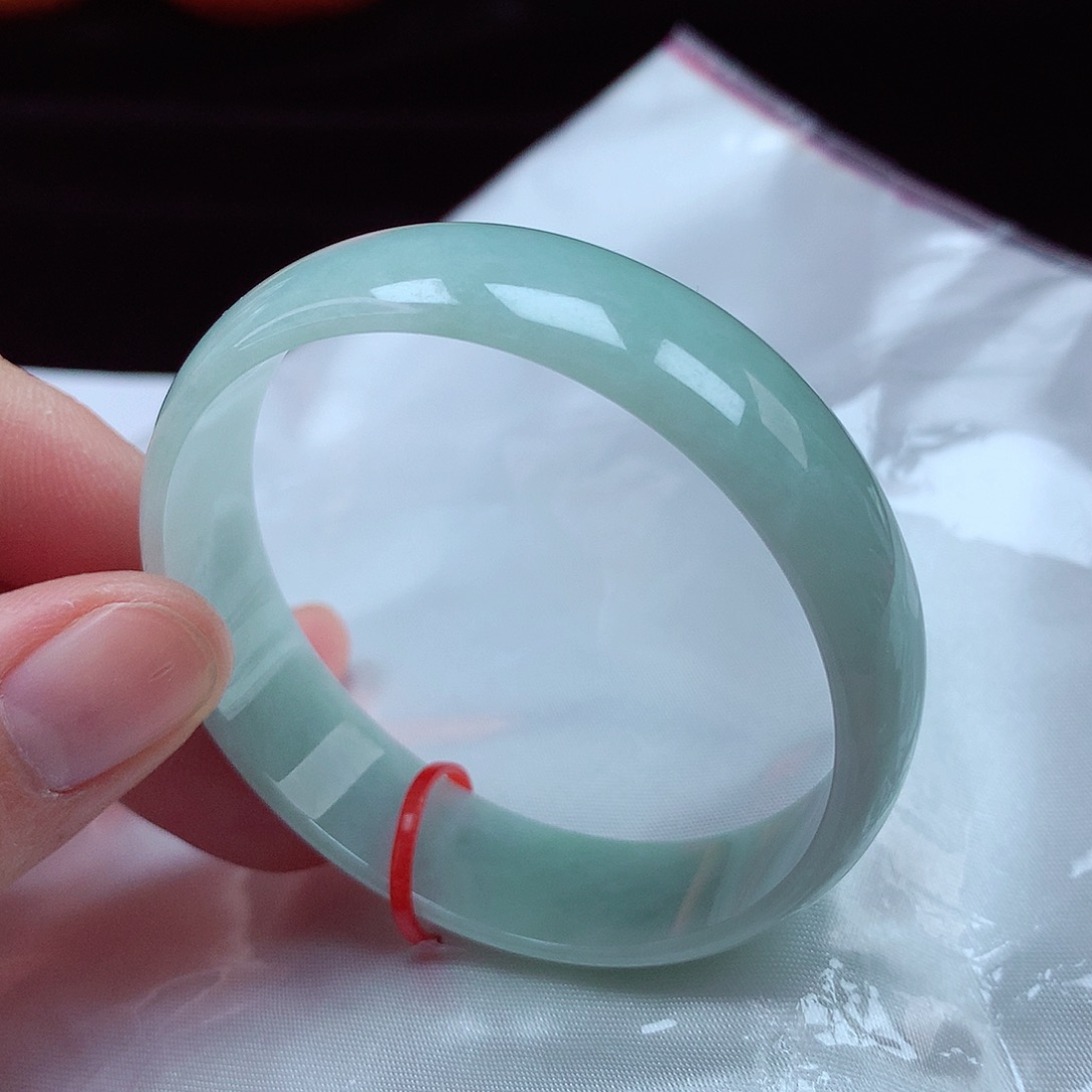 翡翠手镯未镶嵌51-52圈