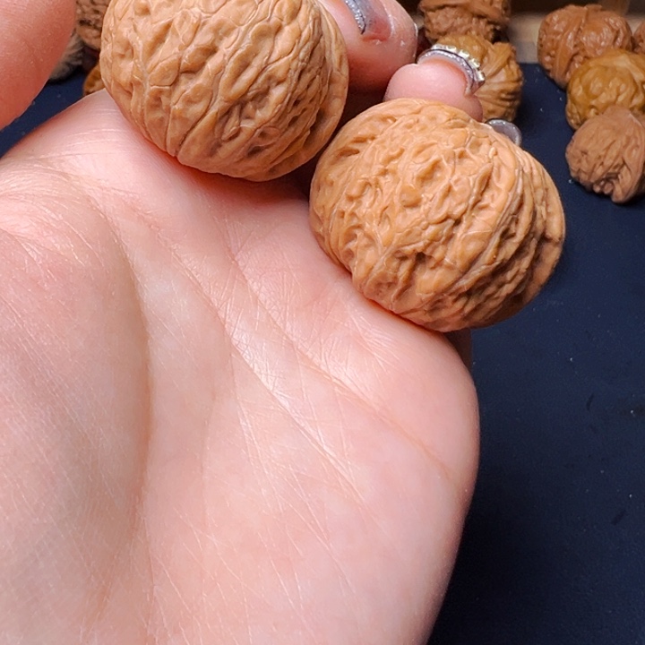 文玩核桃吊坠铁锤36