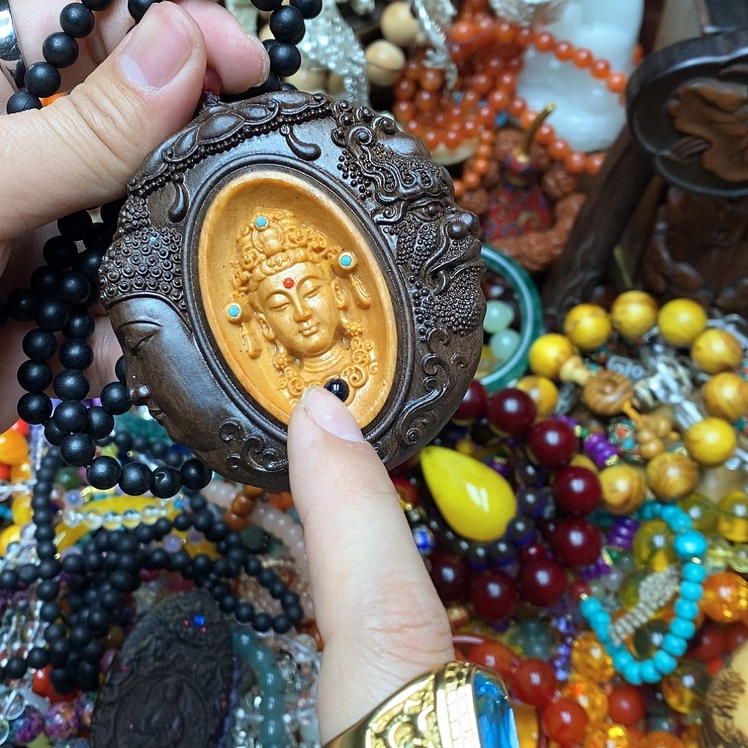 滴血莲花菩提吊坠