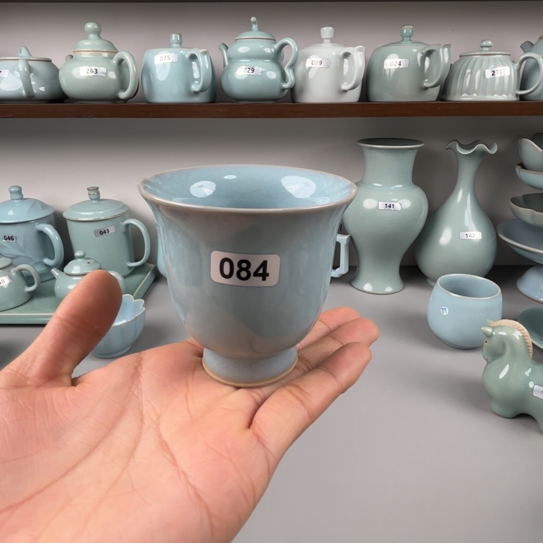 陶摆件汝瓷闻香杯圈足烧天青釉微瑕