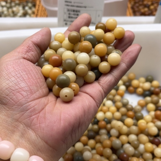 白玉菩提吊坠10多宝圆珠200颗