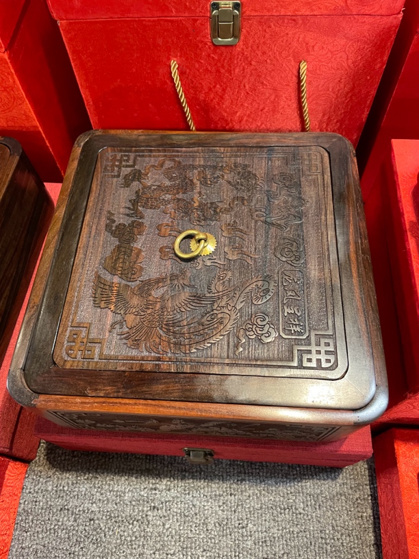 大红酸枝果粒盒 尺寸 24-24-8