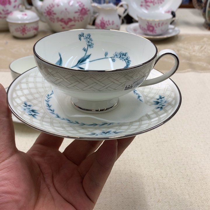 瓷片这些都是自己