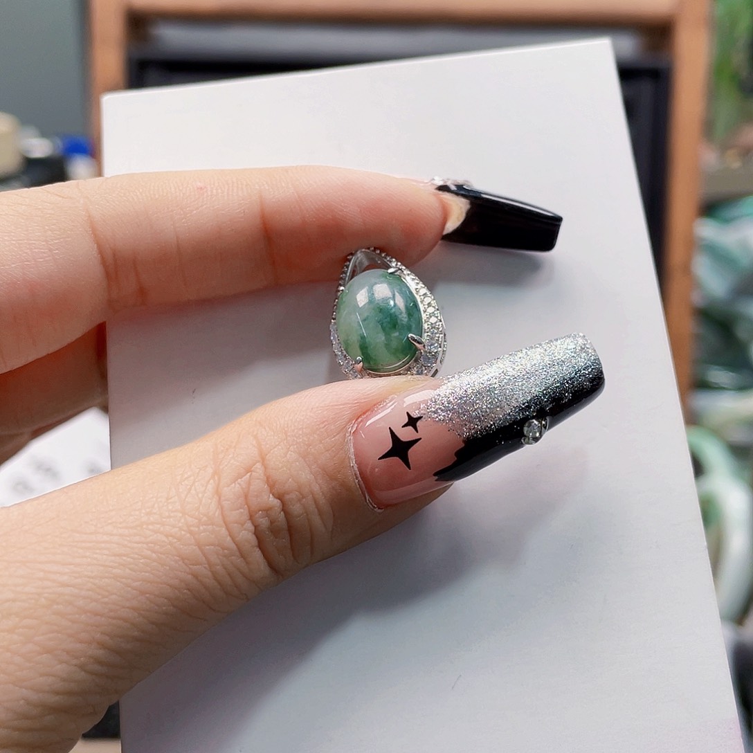 翡翠未镶嵌颈饰天然翡翠A货