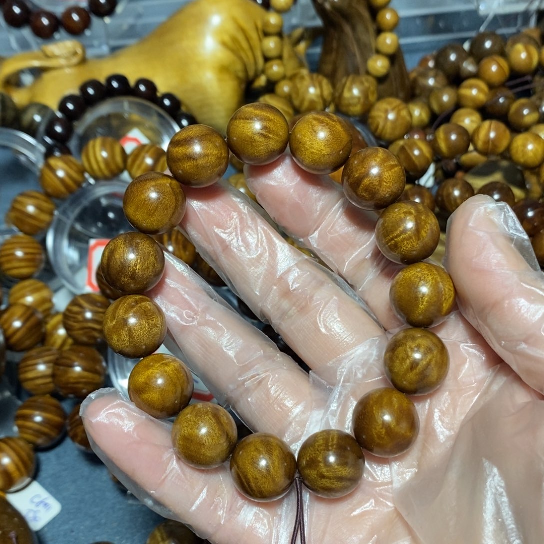 金丝楠木雕工艺品15