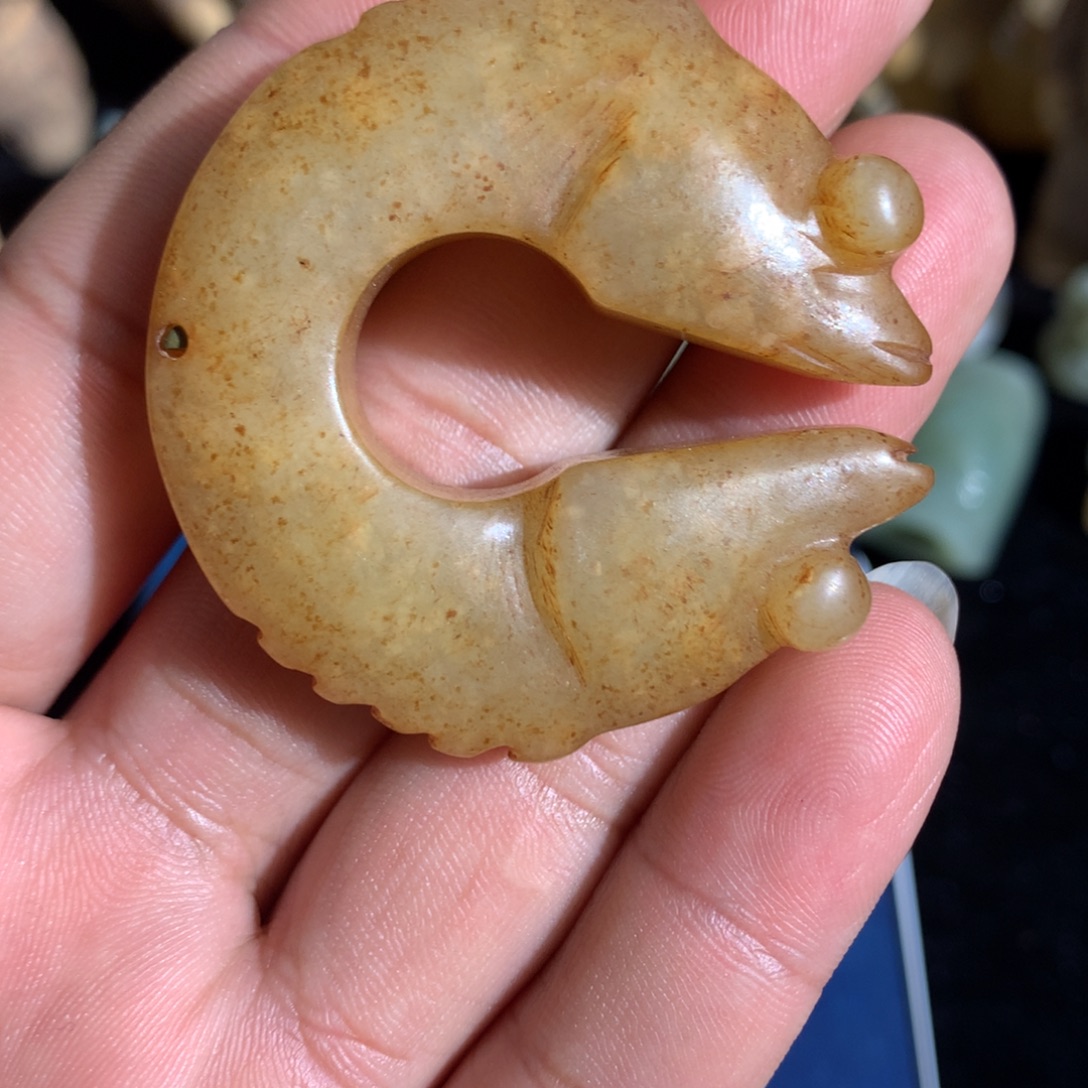 透闪石质玉未镶嵌挂件