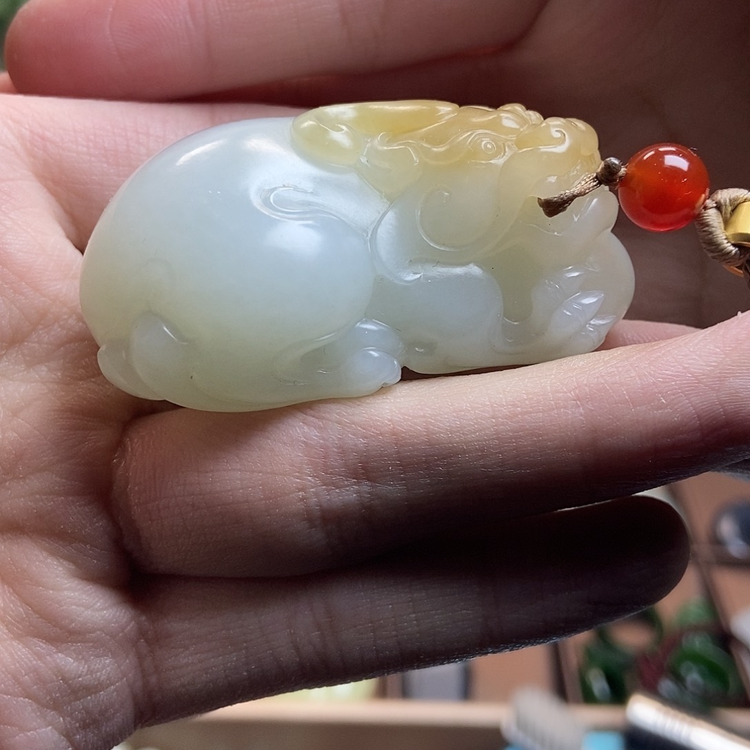 和田玉（糖玉）颈饰未镶嵌