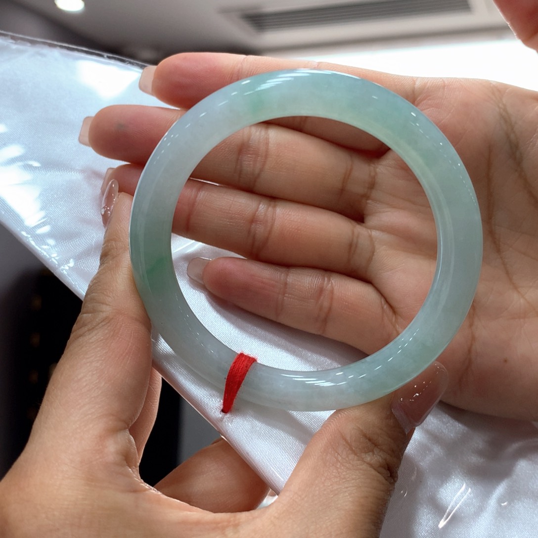 翡翠手镯未镶嵌买断