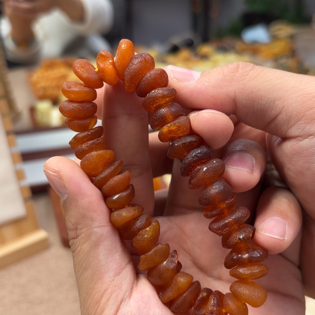 蜜蜡裸石未镶嵌手串