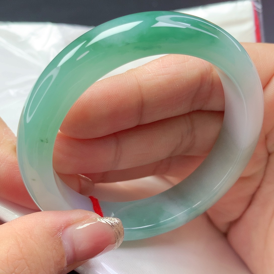 【闪购商品】翡翠手镯未镶嵌a 123801