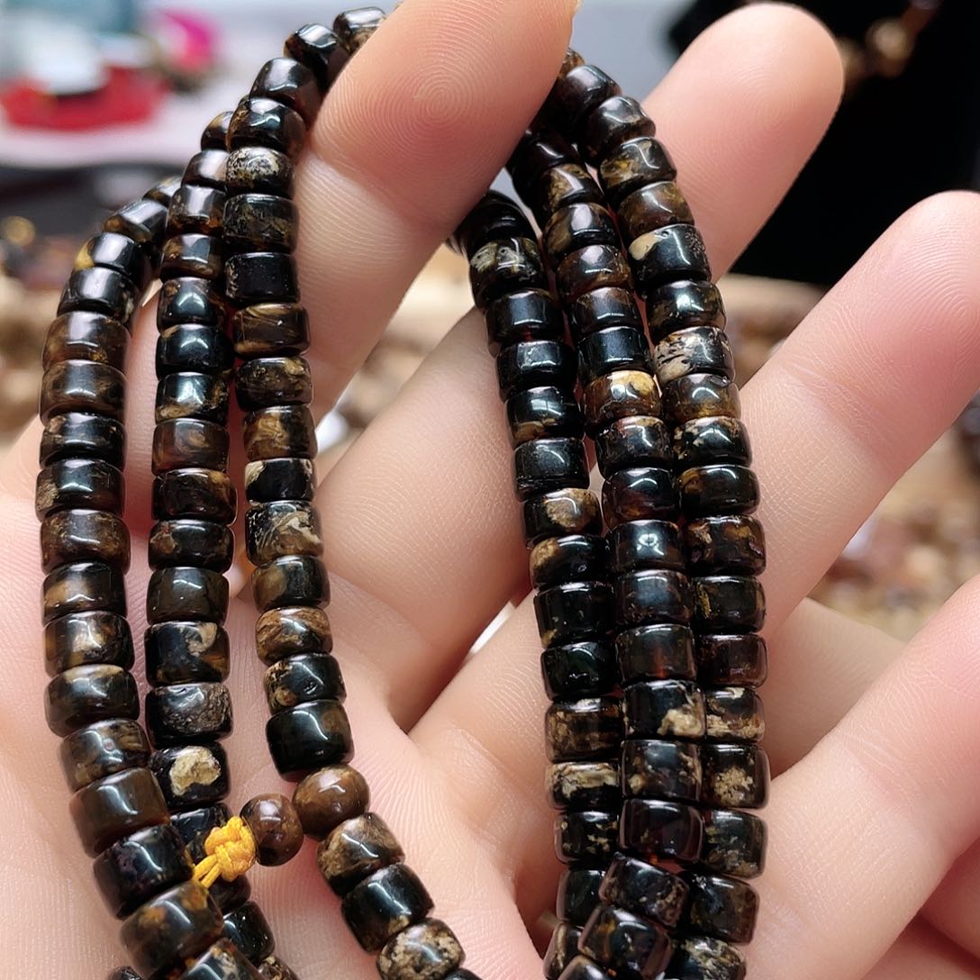 琥珀裸石未镶嵌六11144