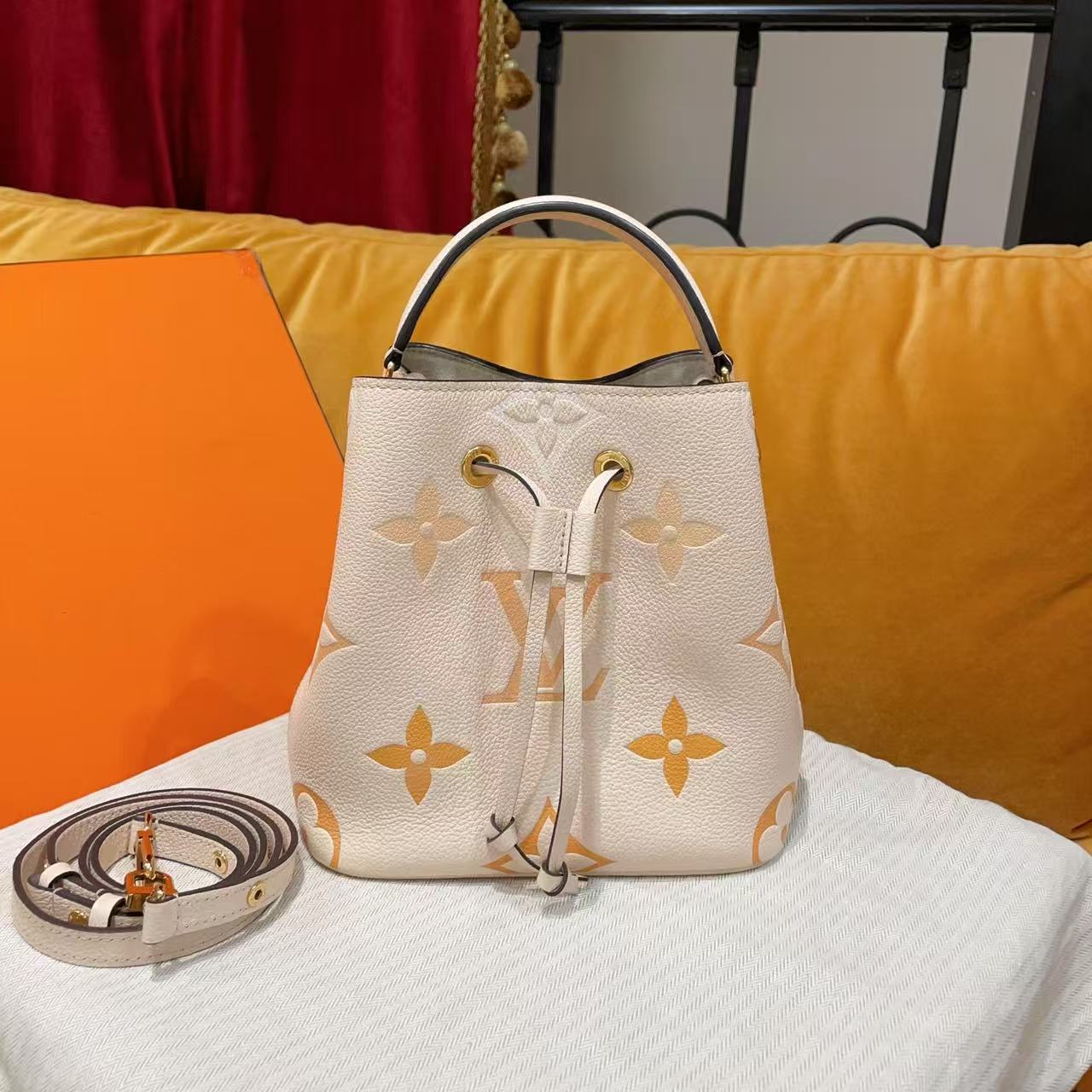 95新 LouisVuitton/路易威登 新款水桶bb香草渐变芯片款78894099