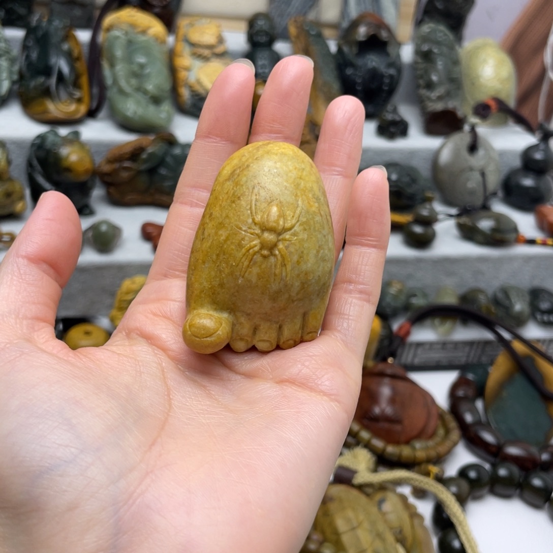 @***8岫岩河磨玉（透闪石质玉）未镶嵌把件