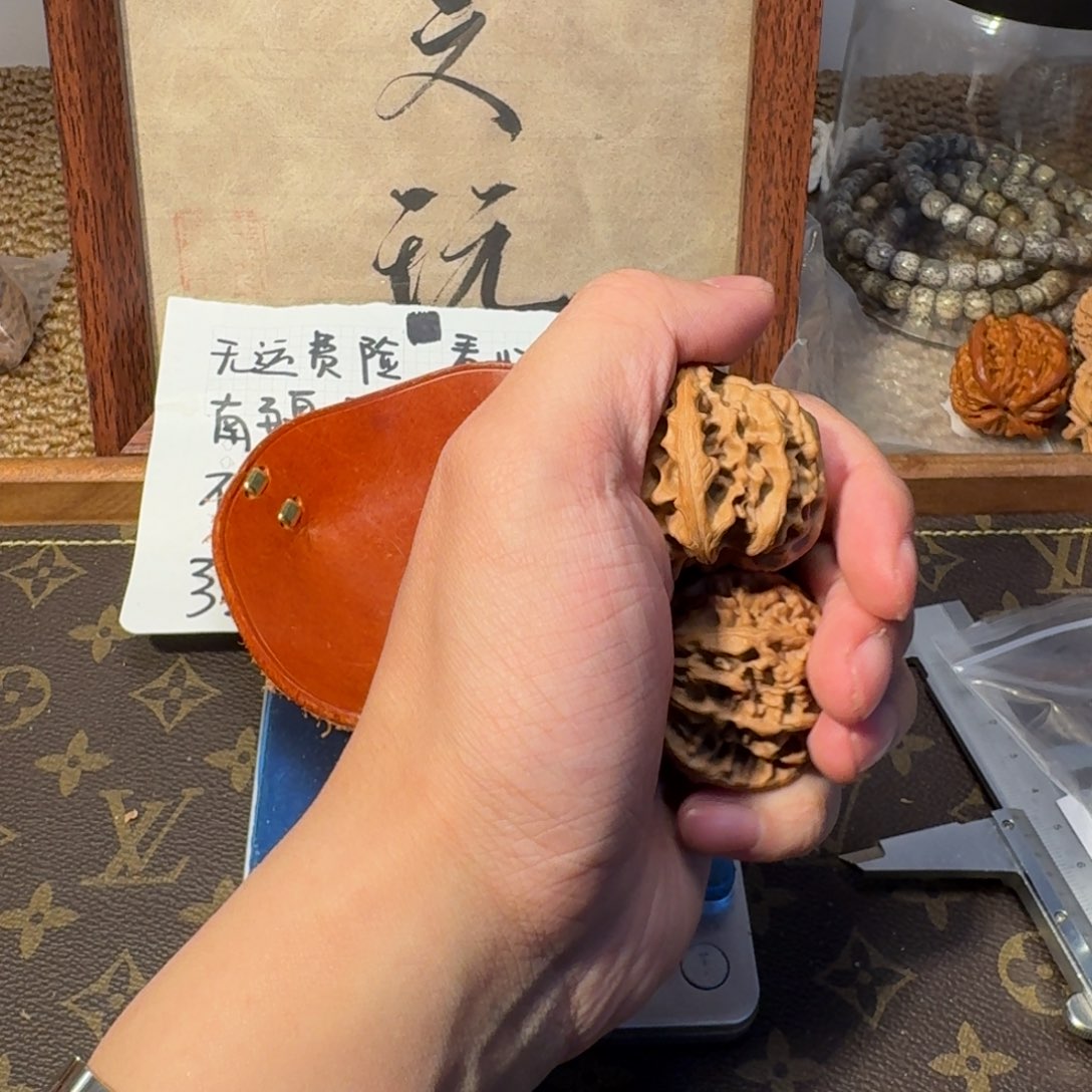 要***光吊坠文玩核桃佛肚