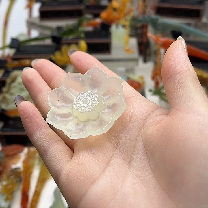 蛇纹石玉岫玉挂坠未镶嵌