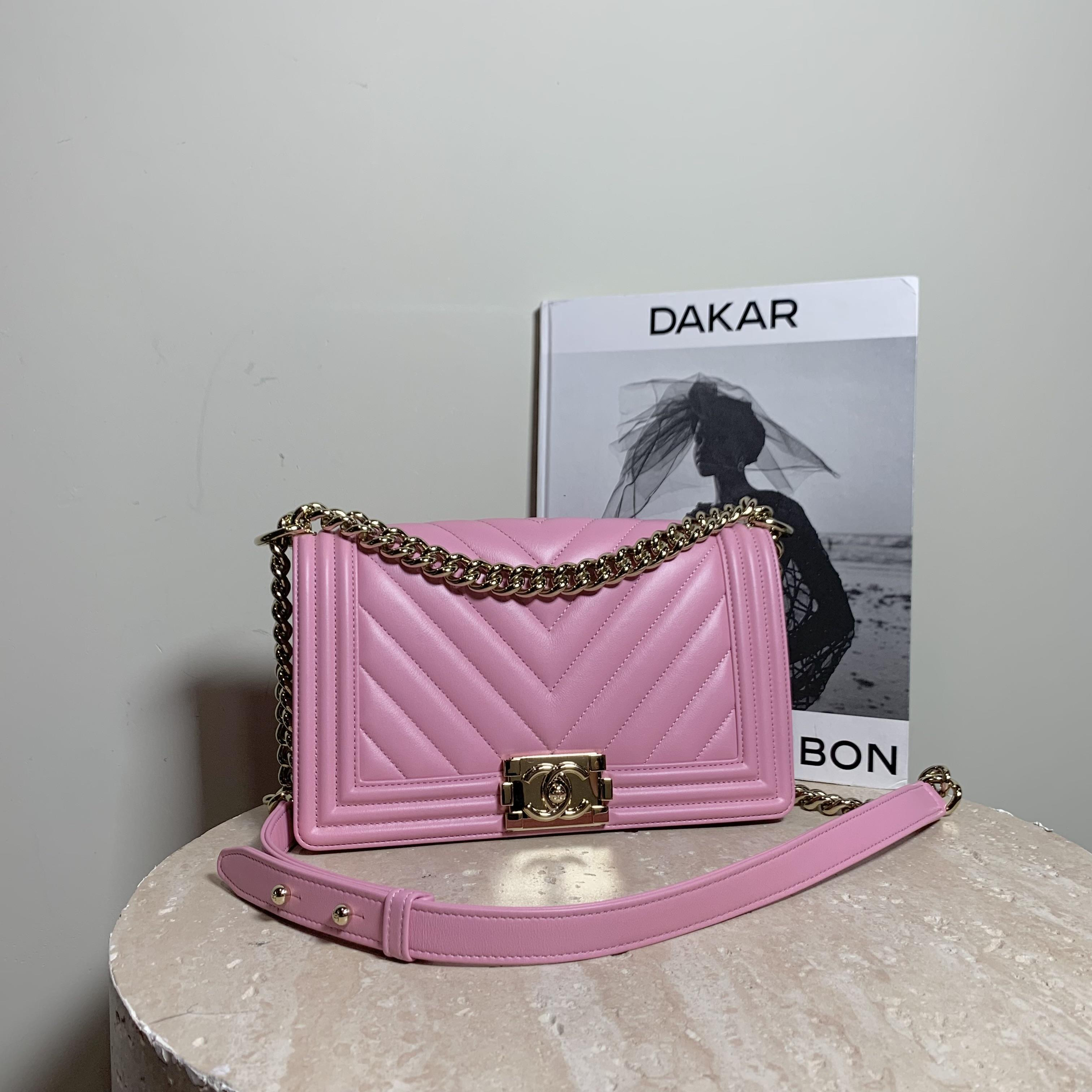 99新 Chanel/香奈儿 壹臻/22S粉色V纹leboy中号 96774623